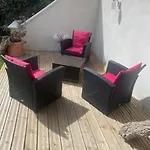 Climatisee Calme Avec Bassin Prive Et Grande Piscine Partagee A St Aygulf 度假居