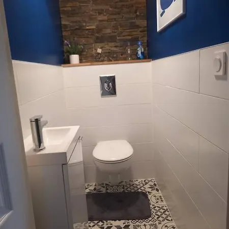 Climatisee Calme Avec Bassin Prive Et Grande Piscine Partagee A St Aygulf *