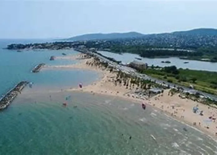 Climatisee Calme Avec Bassin Prive Et Grande Piscine Partagee A St Aygulf * Fréjus